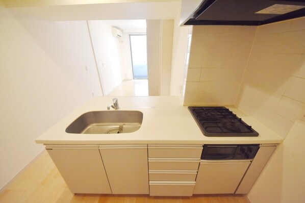 カスタリア新富町IVの物件内観写真